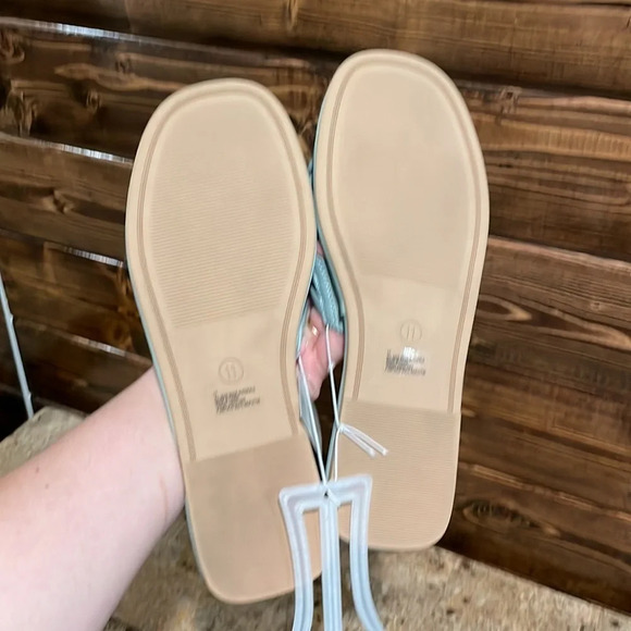 Women’s Sandals - Picture 7 of 9